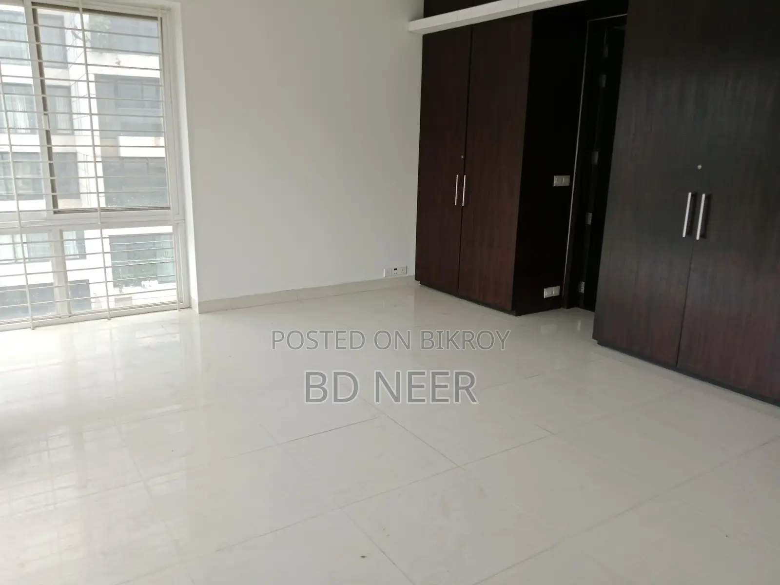 lake view 4 Bed room apt rent in Gulshan 2 North side in Gulshan