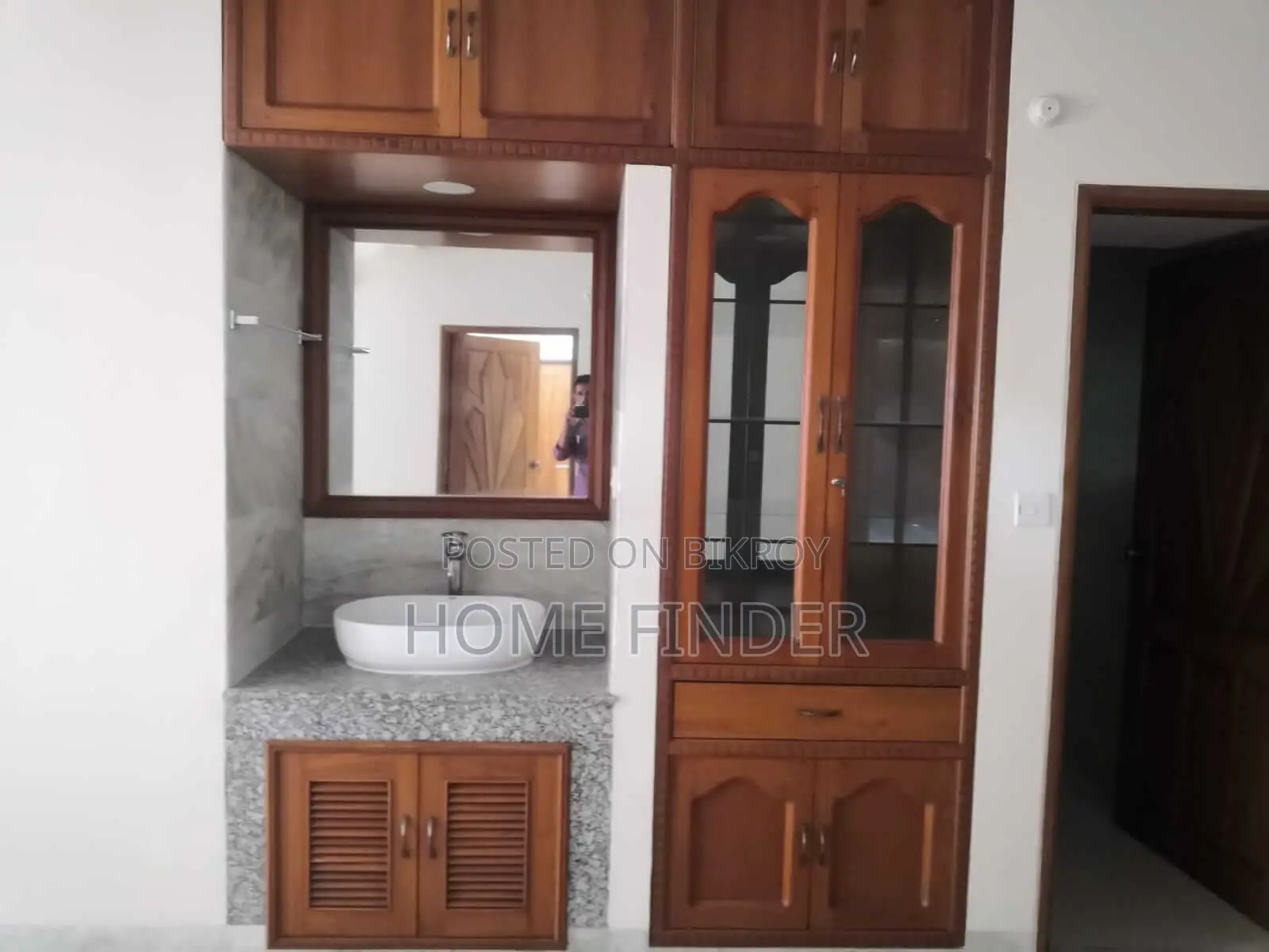 3Bed-2800 SqFt Apt: (TO-LET) In GULSHAN 2 in Gulshan