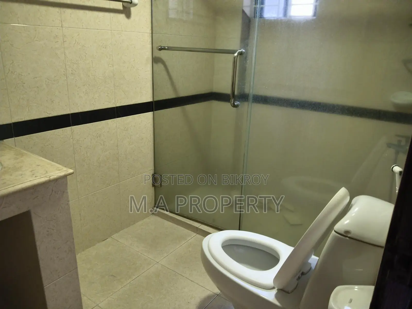 4-Bed Apt Rent in Gulshan Medal 3500sft 2-Carpark in Gulshan