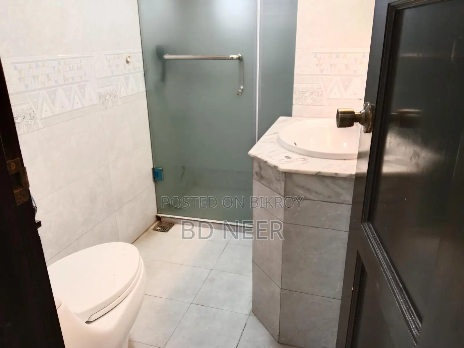 wonderful 3500 sft 4 Bed room apt rent in Gulshan 2 North side in Gulshan