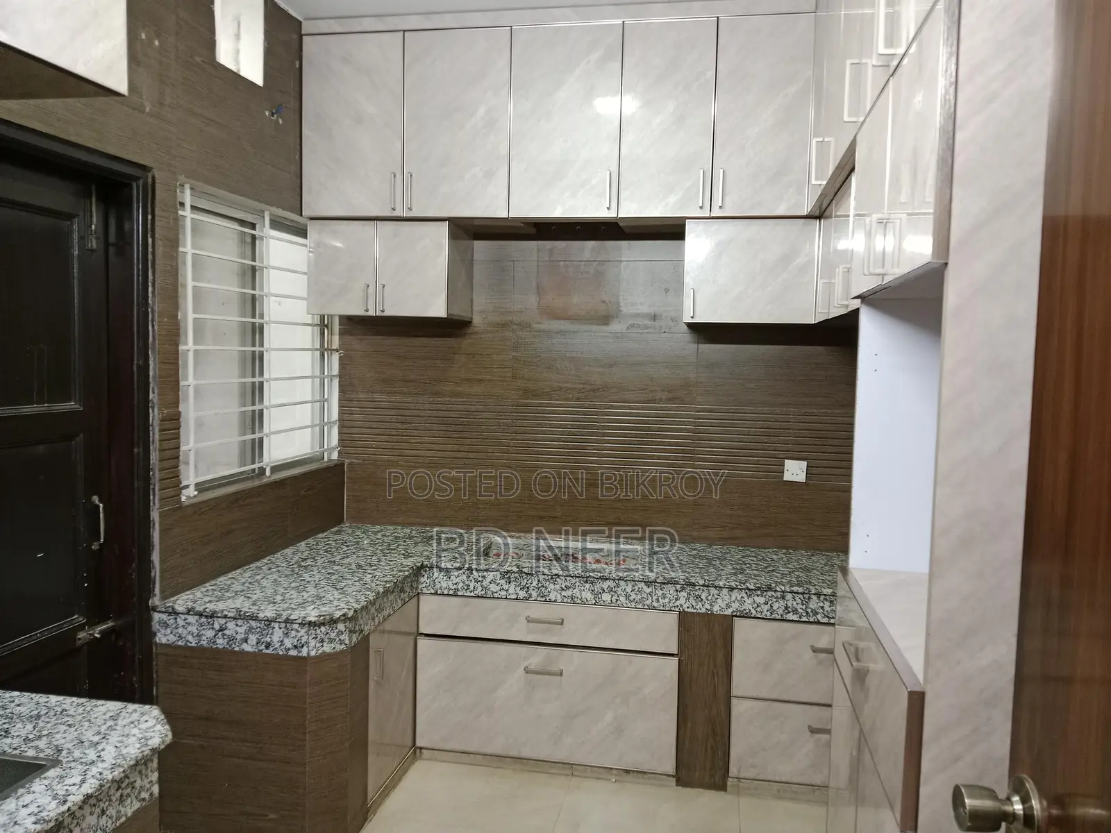 wonderful 3500 sft 4 Bed room apt rent in Gulshan 2 North side in Gulshan
