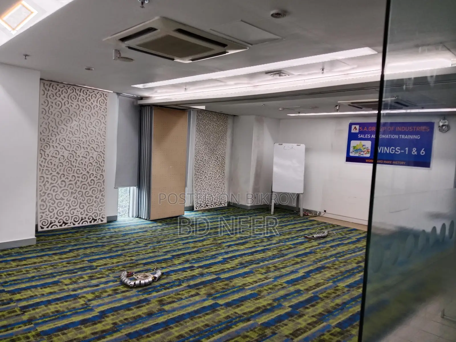 full commercial semi furnish 2400 sft office space available in Gulshan in Gulshan