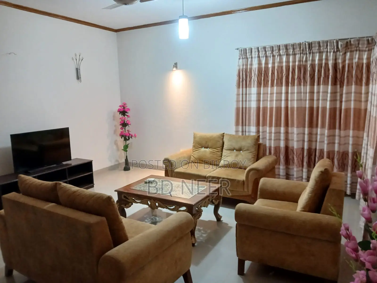 beautiful fully furnish 3 Bed room apt available in Gulshan in Gulshan