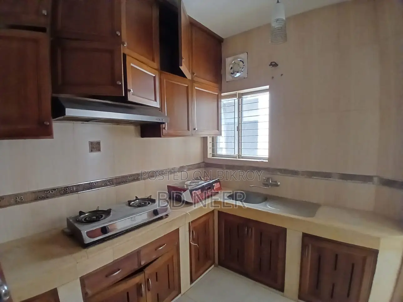 beautiful fully furnish 3 Bed room apt available in Gulshan in Gulshan