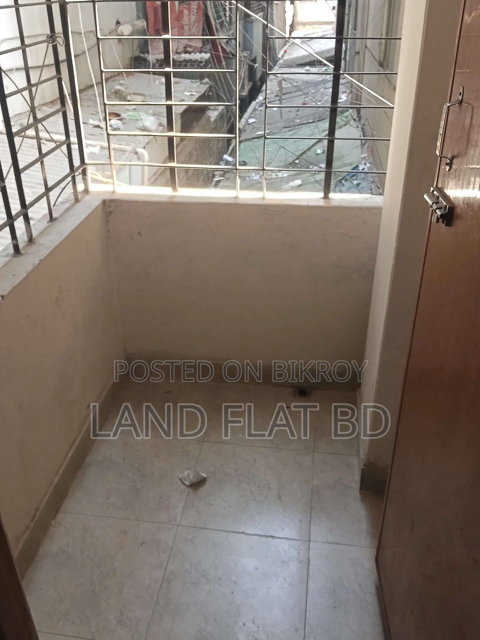 SOUTH FACING+PARKING+TITAS GAS @ FLAT SALE 850 SFT in Mohammadpur