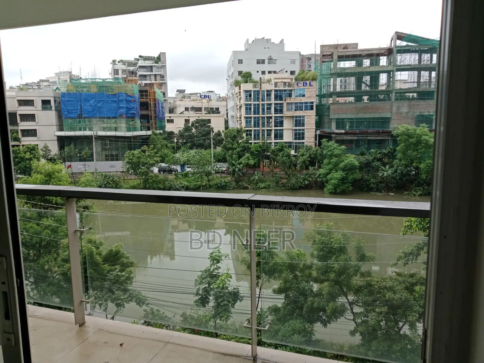 lake view 3000 sft 3 Bed room apt available in Gulshan 2 North side in Gulshan