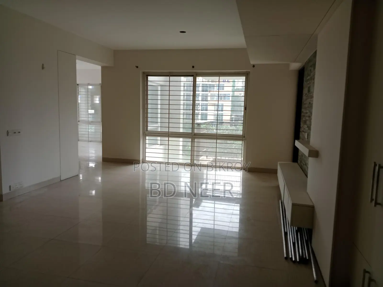 lake view 3000 sft 3 Bed room apt available in Gulshan 2 North side in Gulshan