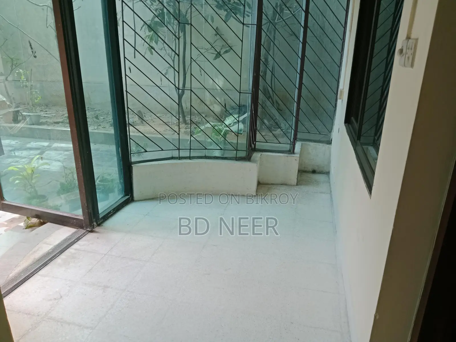 ground floor 1000 sft rent in Gulshan in Gulshan
