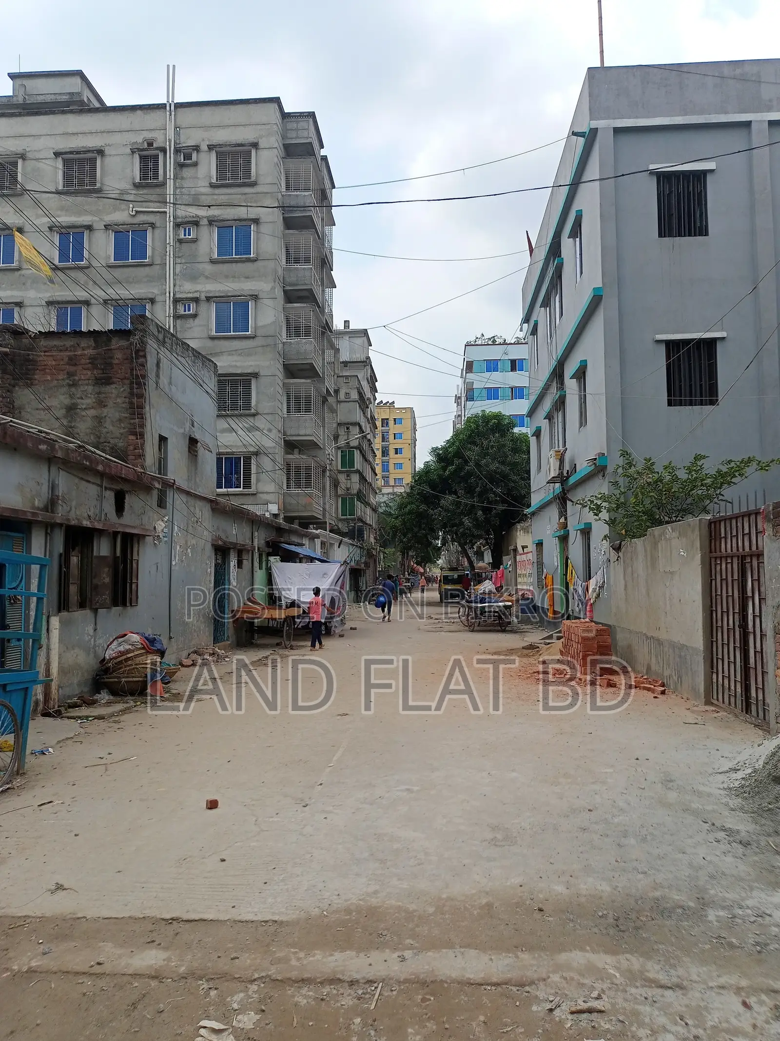 ON GOING FLAT FOR SALE @ 1050 SFT TOP FLOOR in Mohammadpur