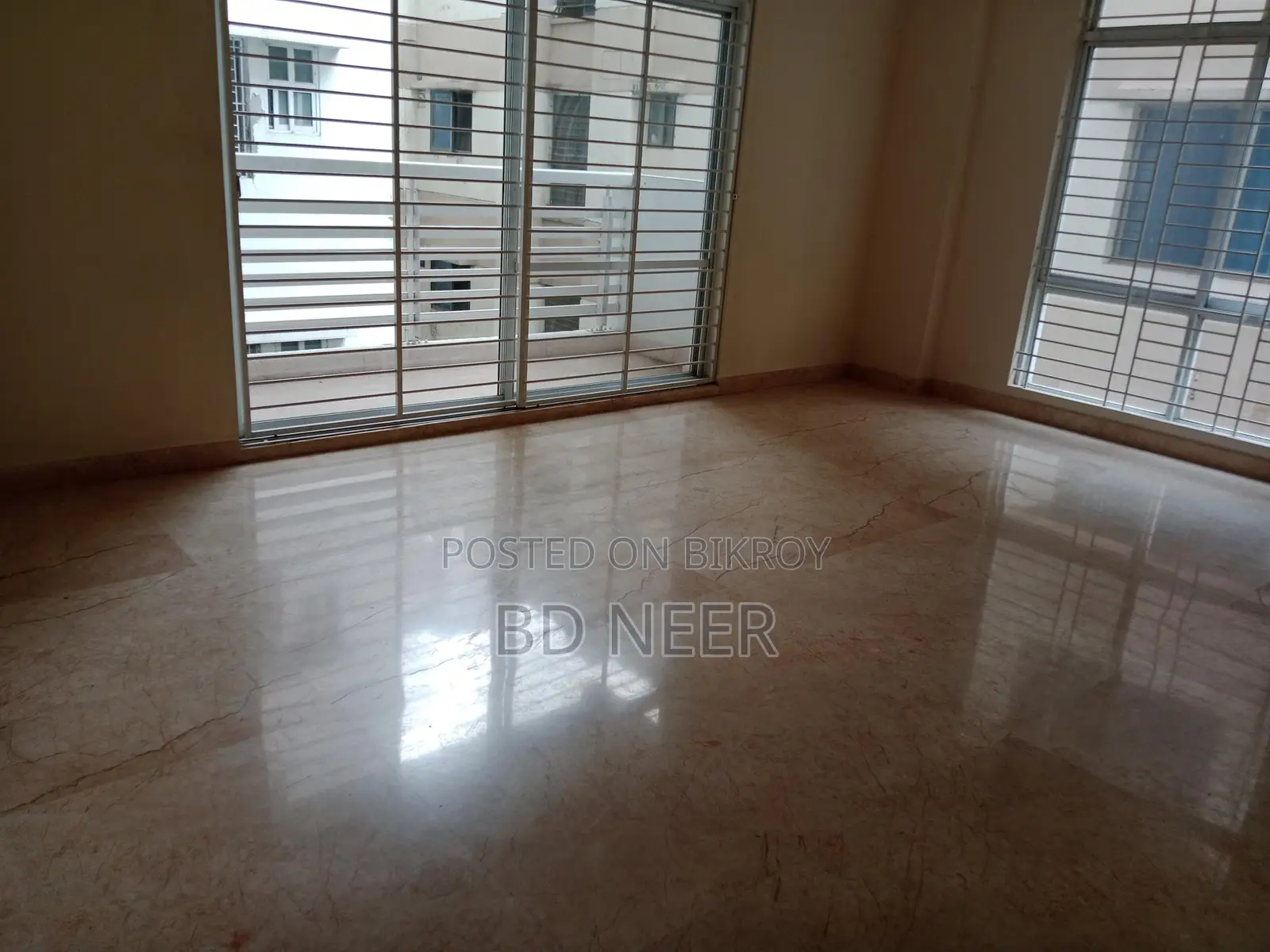 exclusive 3200 sft 3 Bed room apt available in Gulshan 2 in Gulshan