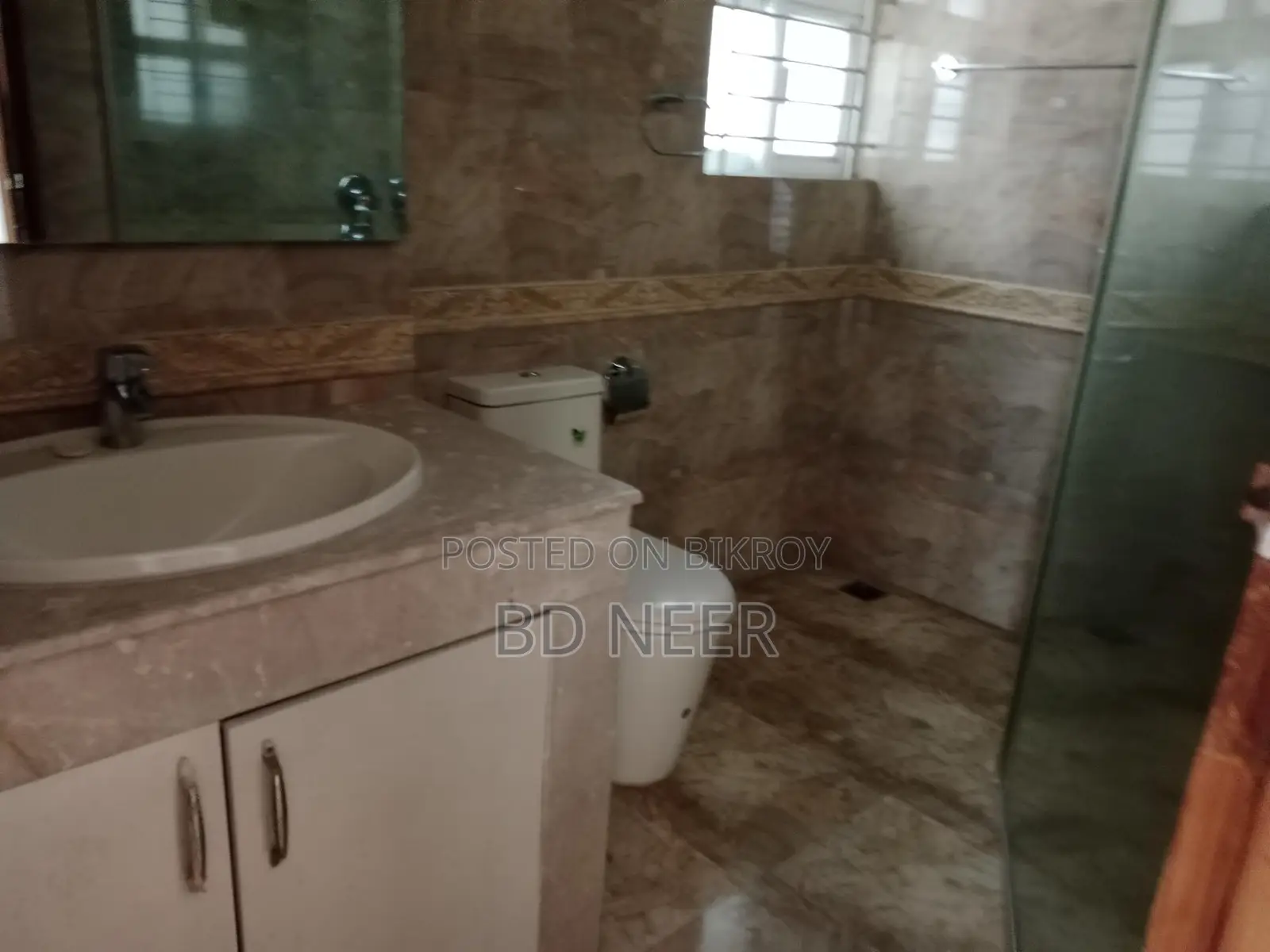 exclusive 3200 sft 3 Bed room apt available in Gulshan 2 in Gulshan