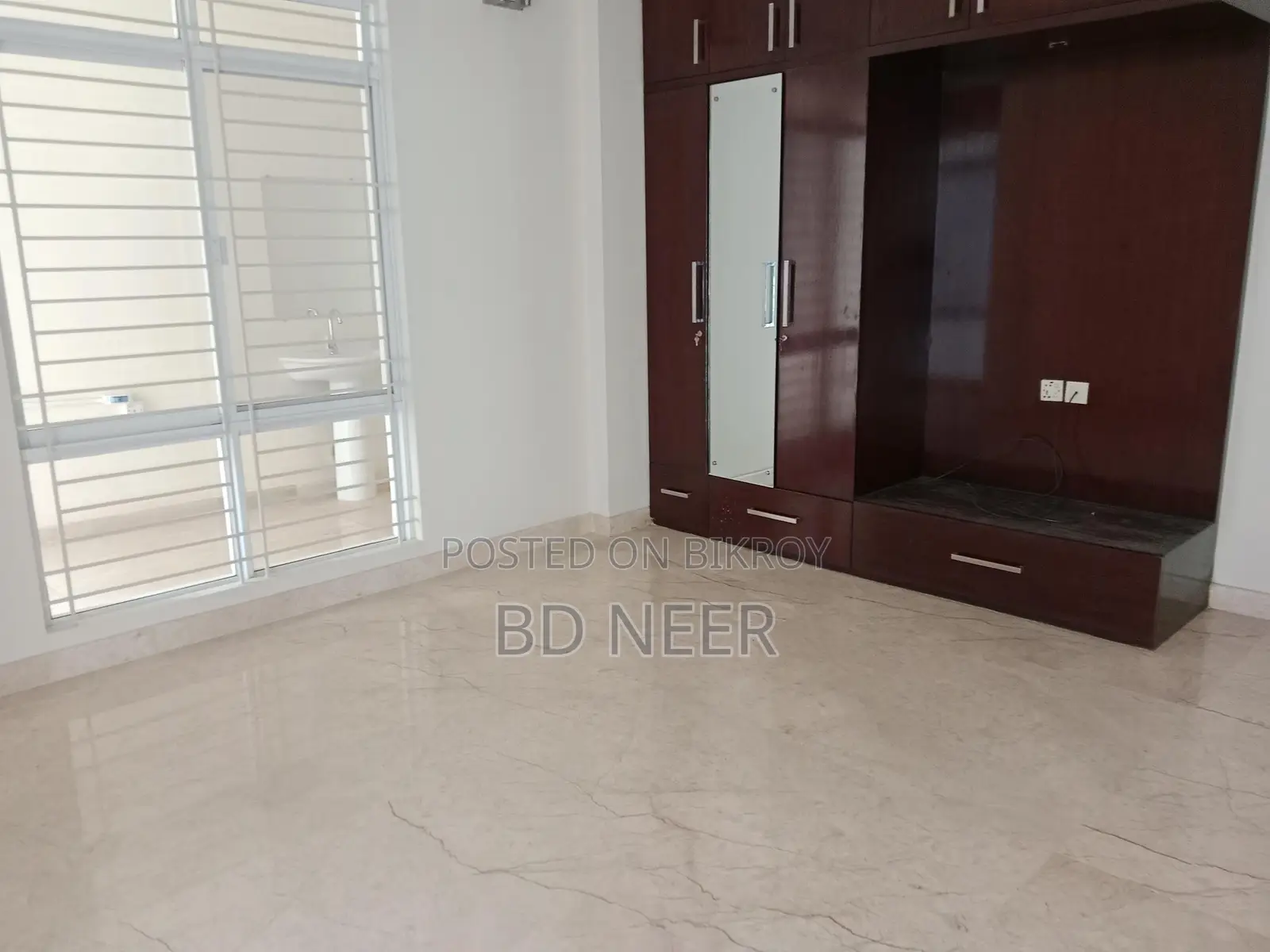 exclusive 3200 sft 3 Bed room apt available in Gulshan 2 in Gulshan