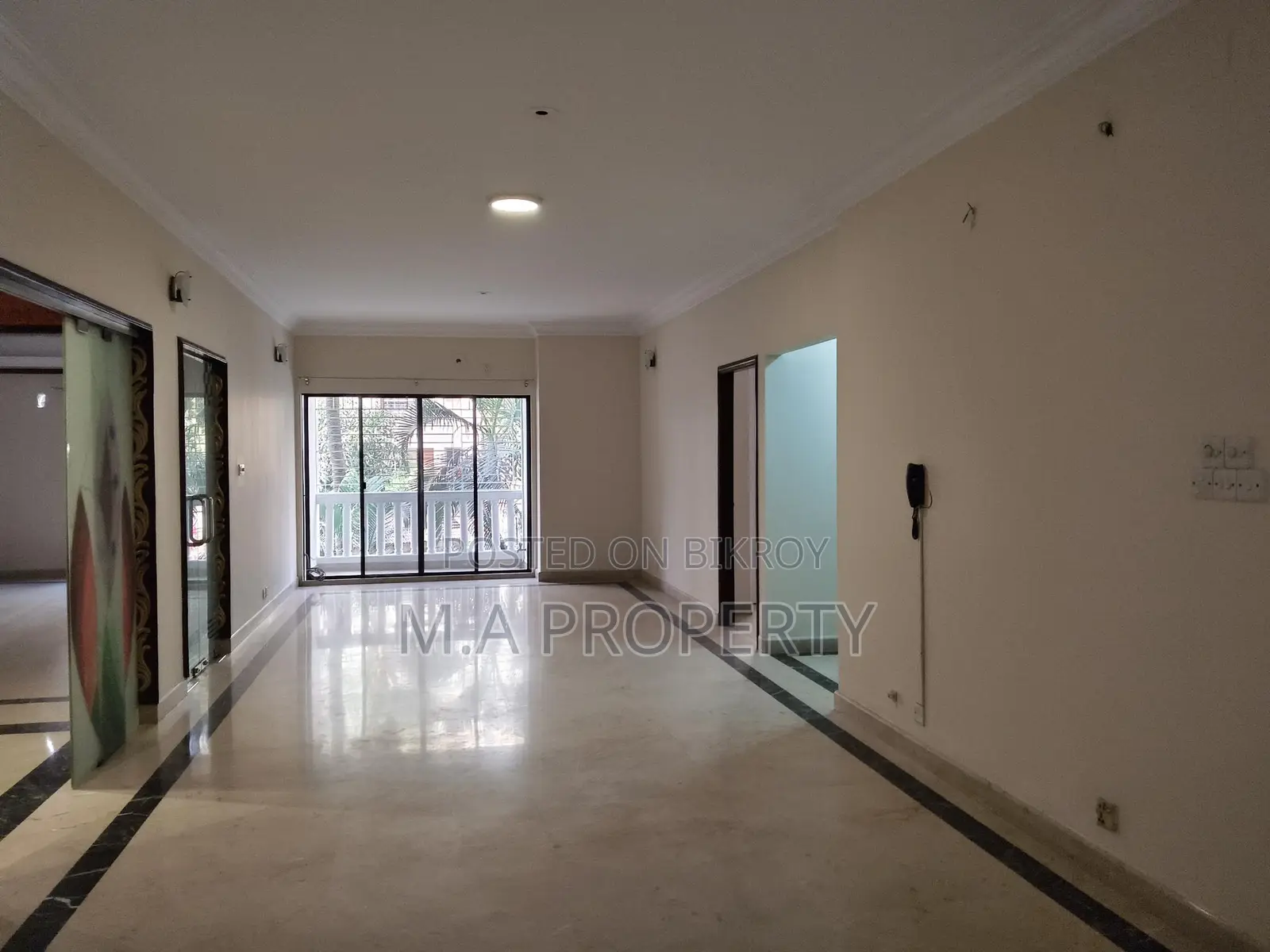Rent Apartment 3-bedroom New Decorated in Gulshan