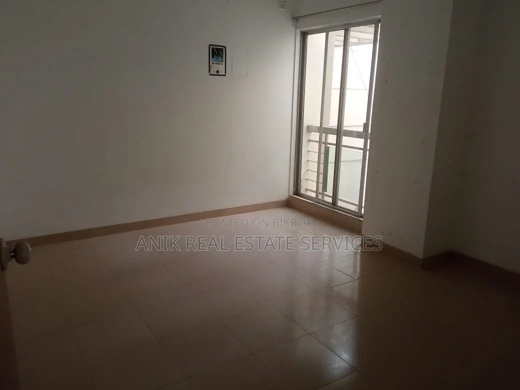 Very Good Unfurnish 3 Bedroom Apt Rent In Banani in Banani