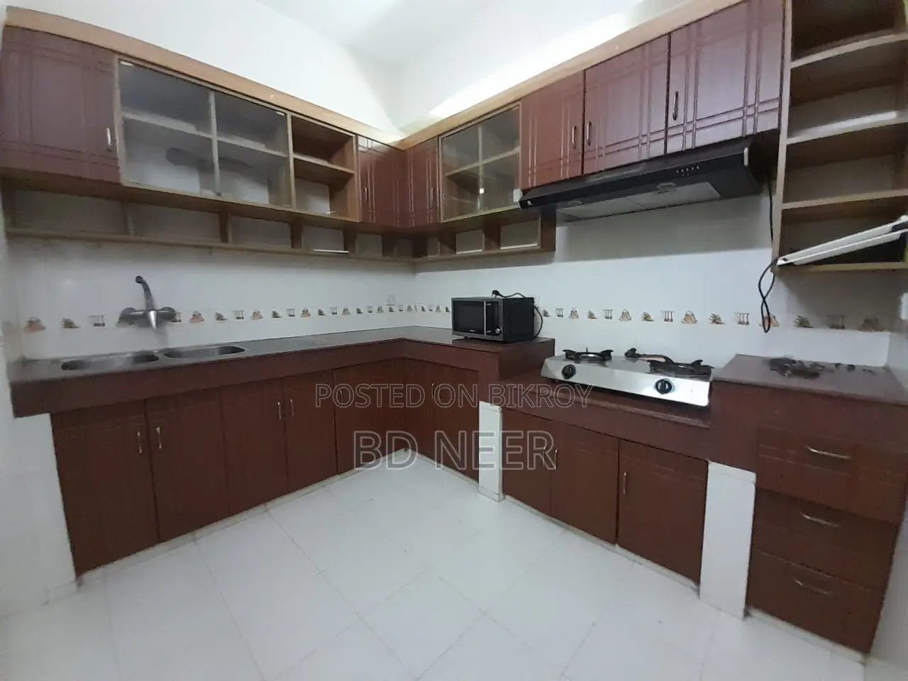 Nice looking fully furnished 3 bedroom apartment for rent in Gulshan in Gulshan