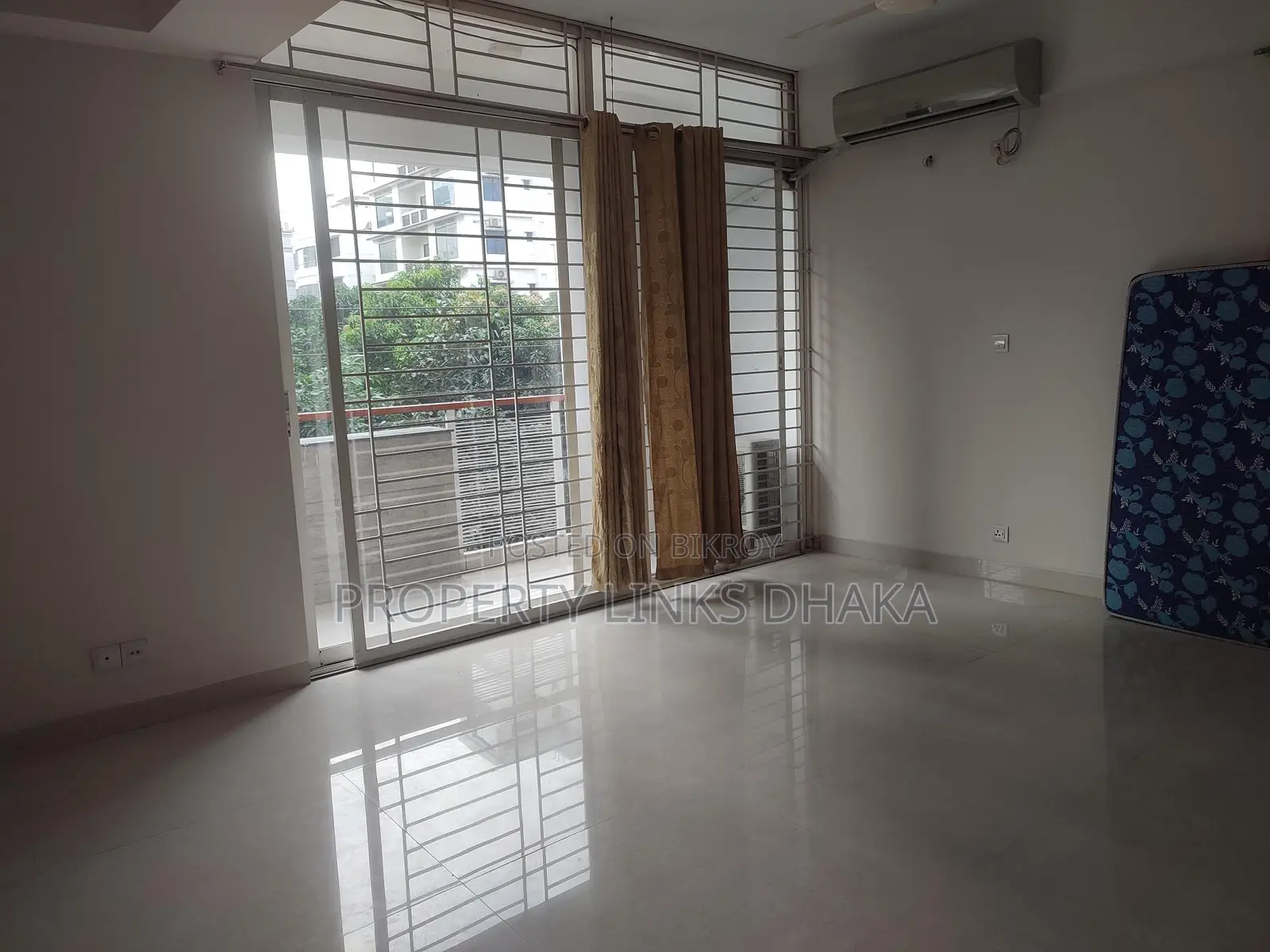 Baridhara Brand New Furnished Flat in Baridhara
