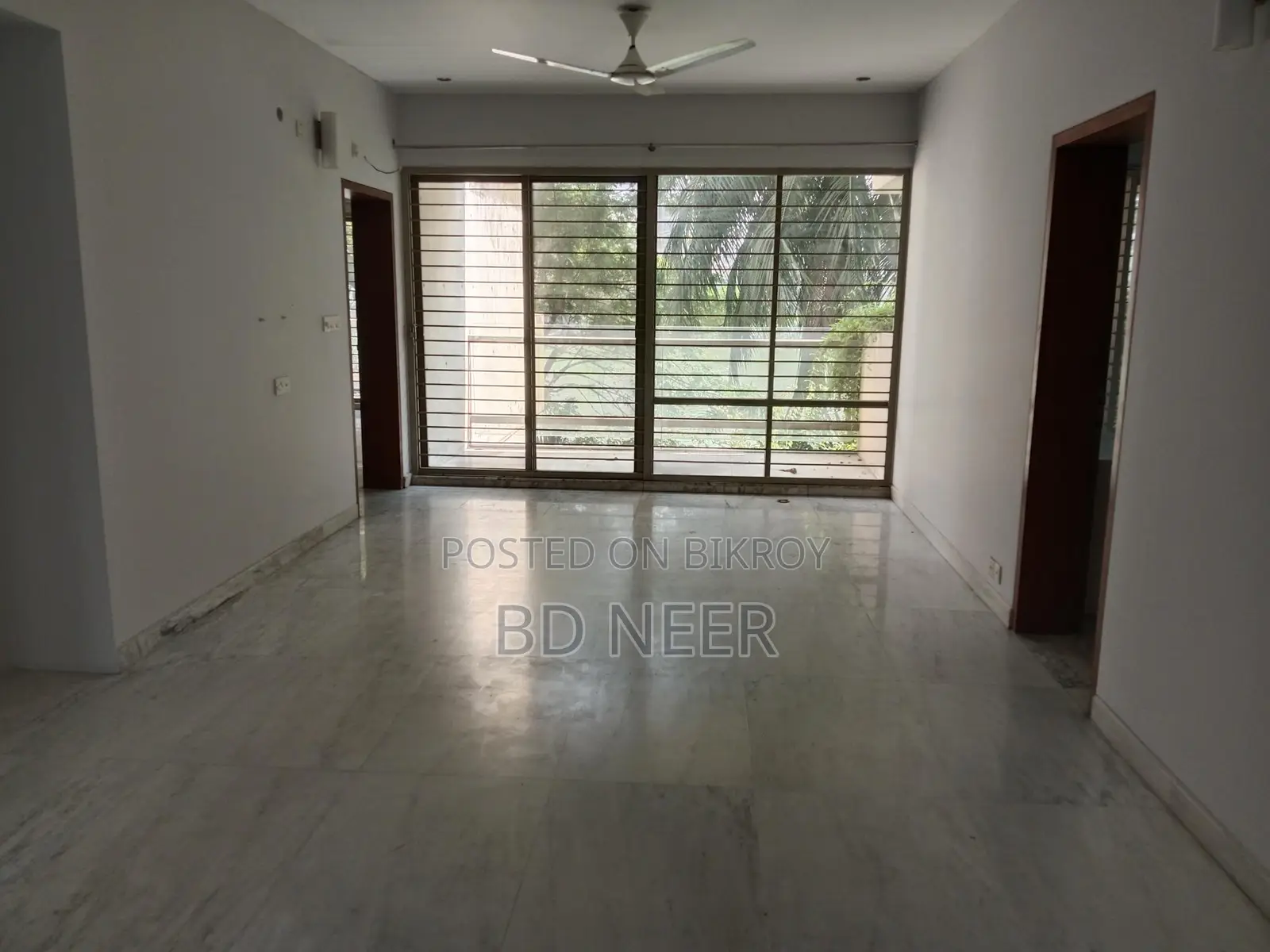 Nice looking 4-bedroom apartment available in Gulshan 2 North side in Gulshan