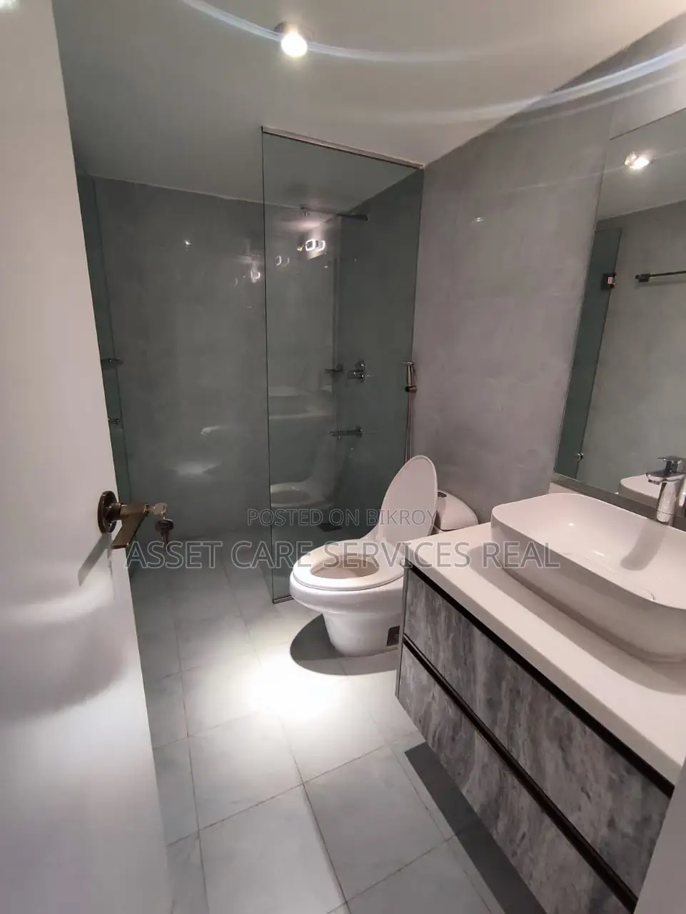 North Gulshan Semi-Furnished Apartment for Rent with Gym & Pool Facilities in Gulshan