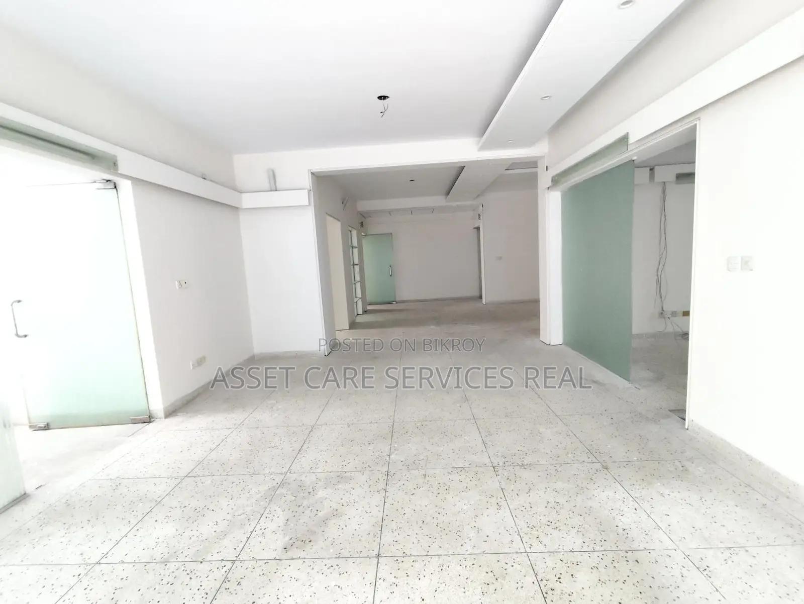 Independent House Office Rent Baridhara Diplomatic Zone in Baridhara