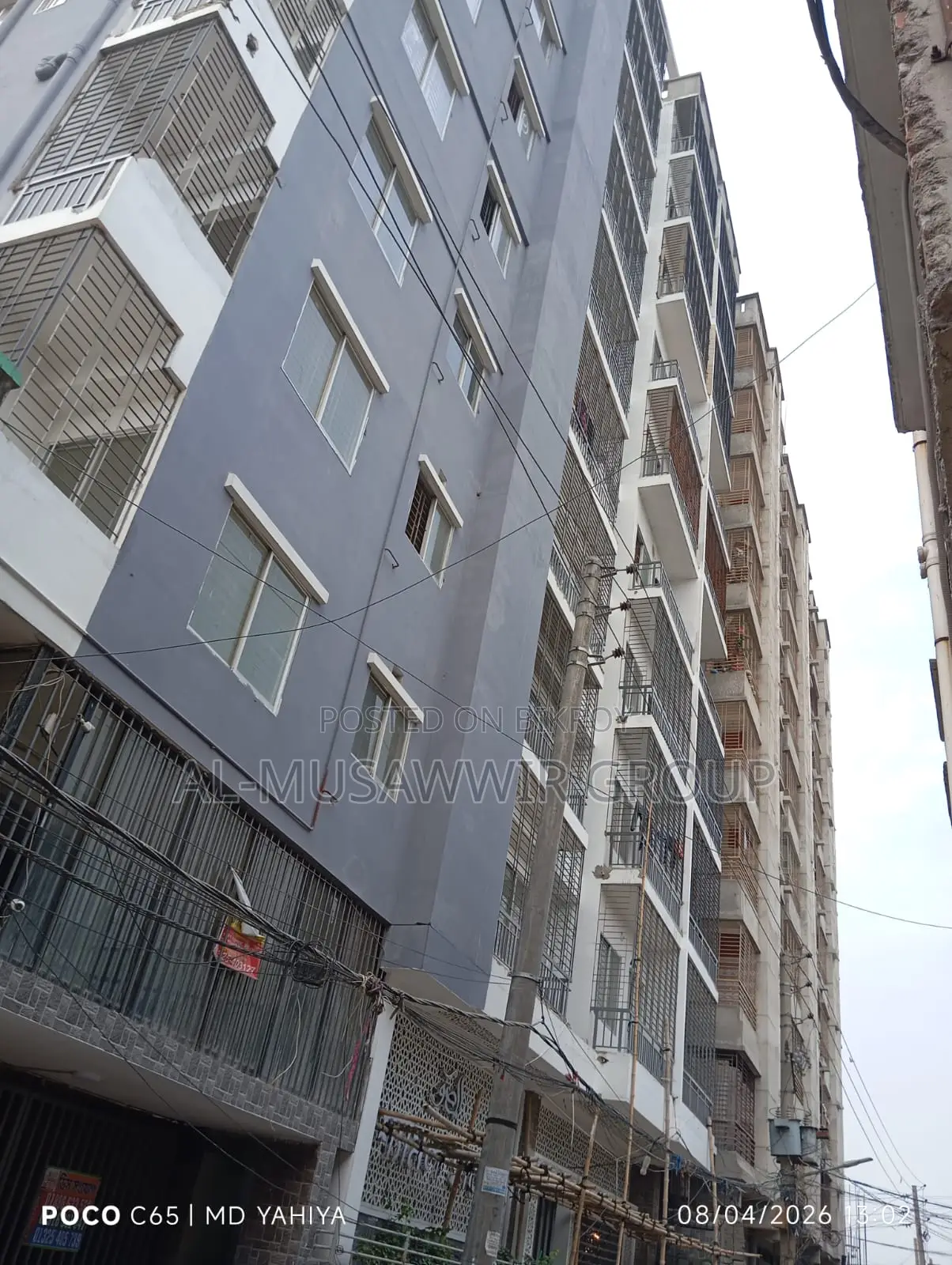 Ready flat with all facilities in the heart of the city in Mirpur