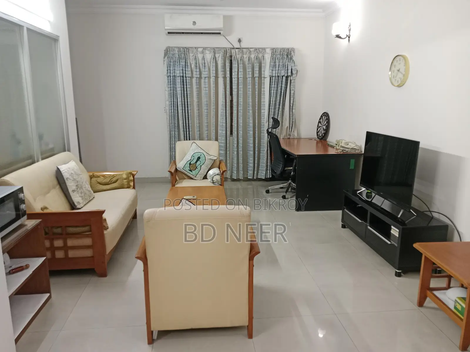 good looking fully furnish apt available in banani North in Banani