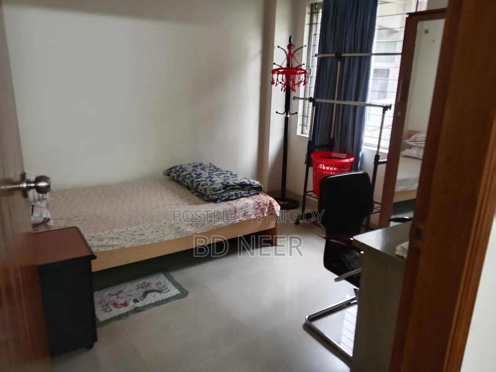 good looking fully furnish apt available in banani North in Banani