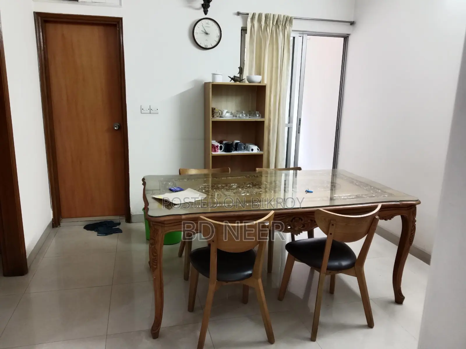 good looking fully furnish apt available in banani North in Banani