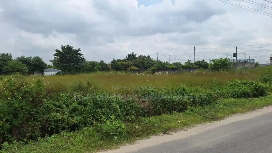 3+3=6 Katha South Facing Plot Sale at 22 Number Sector Purbachal in Purbachal