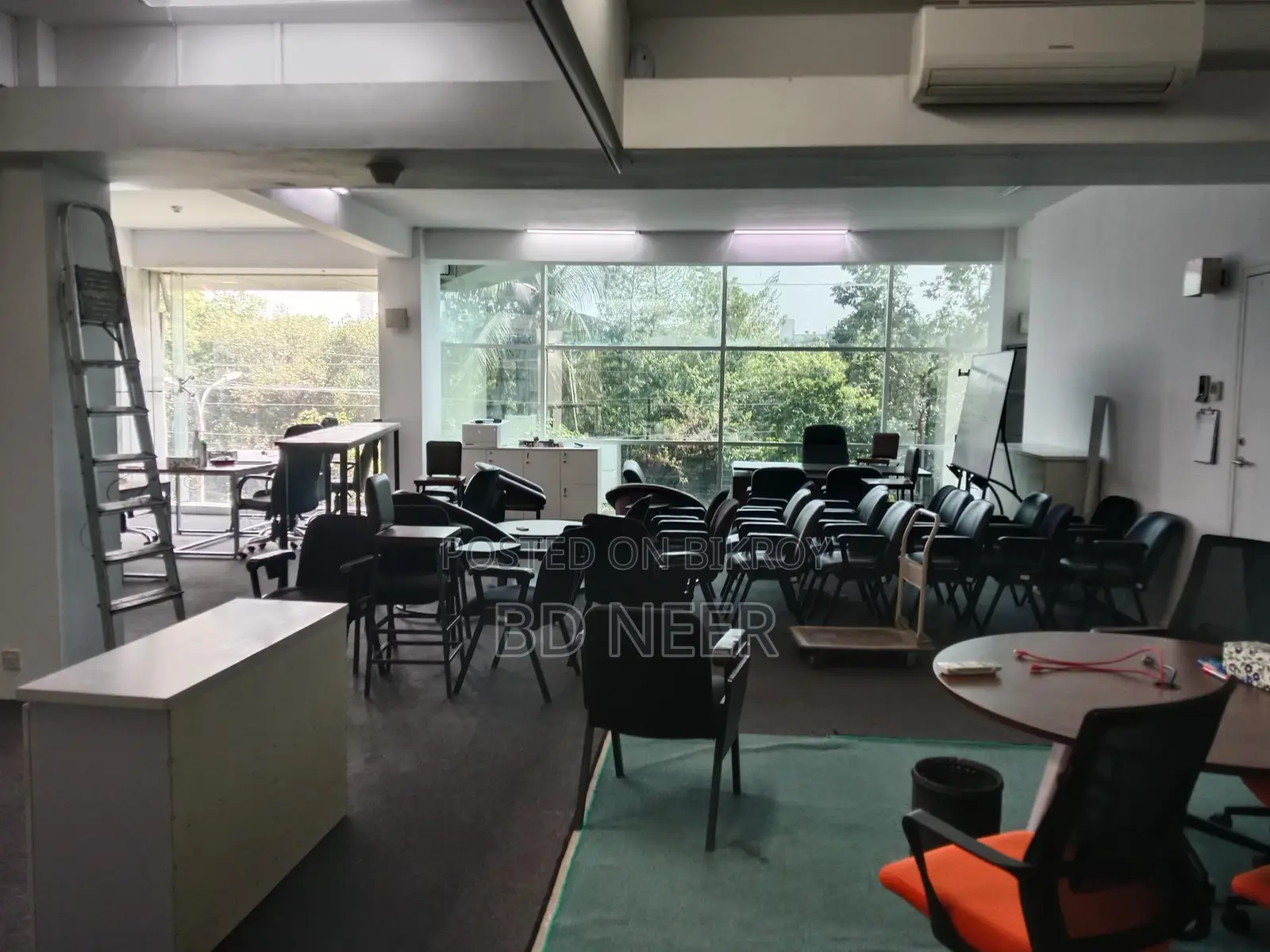 Fully commercial unfurnish 6000 sft office space available in banani 11 in Banani