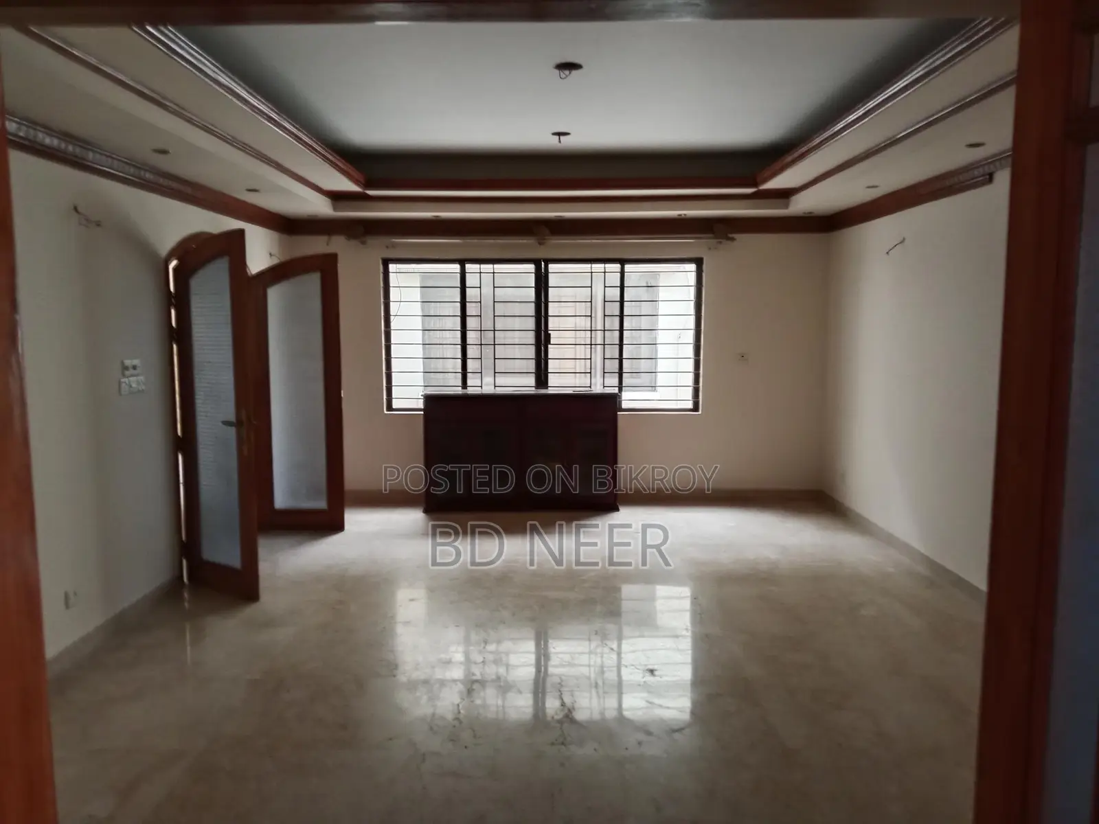 Very well 3250 sft 4 Bed room apt available in Gulshan 2 North side in Gulshan