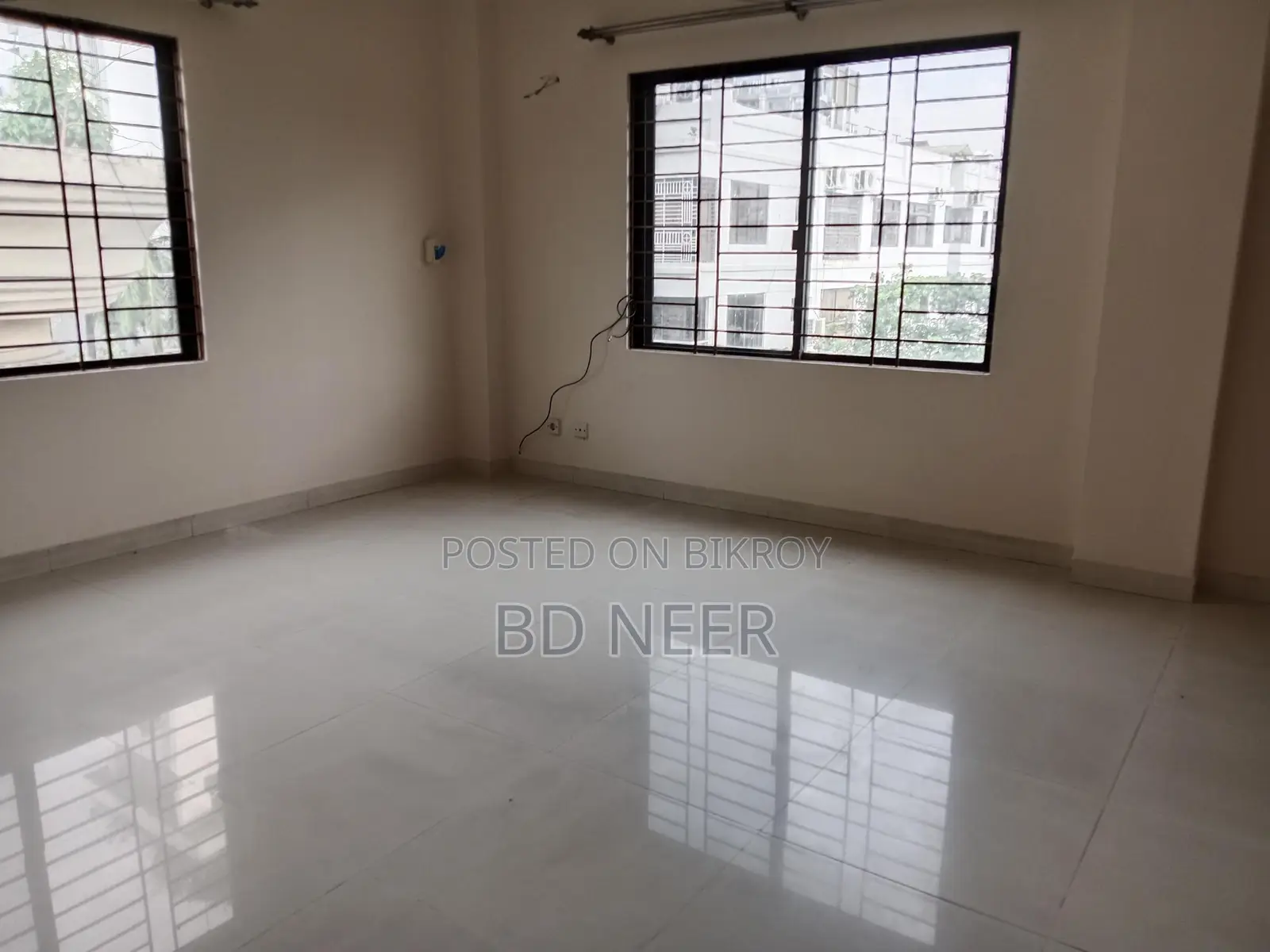 Very well 3250 sft 4 Bed room apt available in Gulshan 2 North side in Gulshan