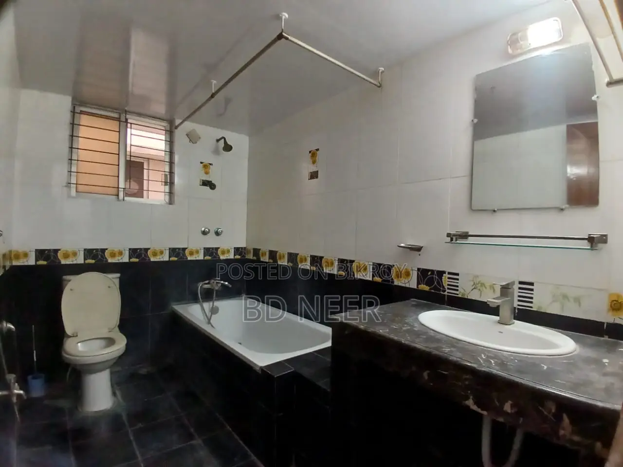 Beautiful looking fully furnish 4 Bed room apt rent in Gulshan in Gulshan
