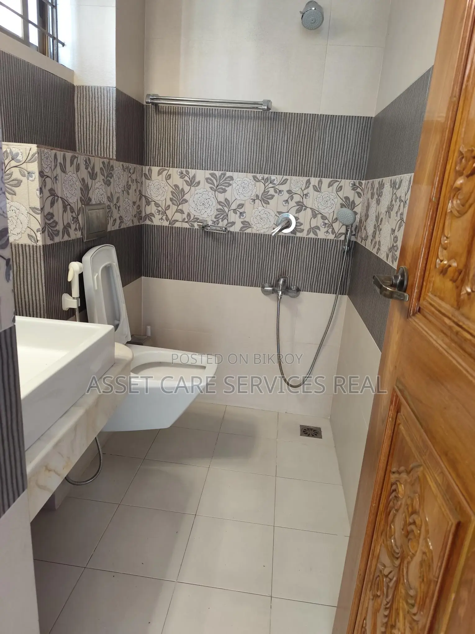 Luxury 3-Bed Fully-Furnished Apartment for Rent in Baridhara Diplomatic Zone in Baridhara