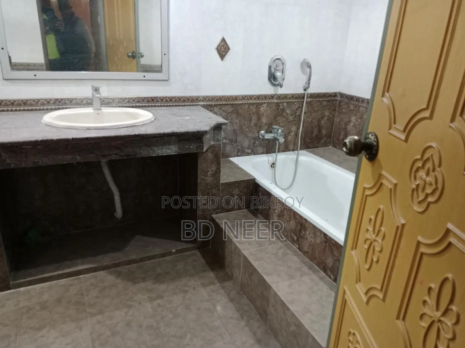 Duplex 4 Bed Room Apt Rent In Gulshan 2 in Gulshan