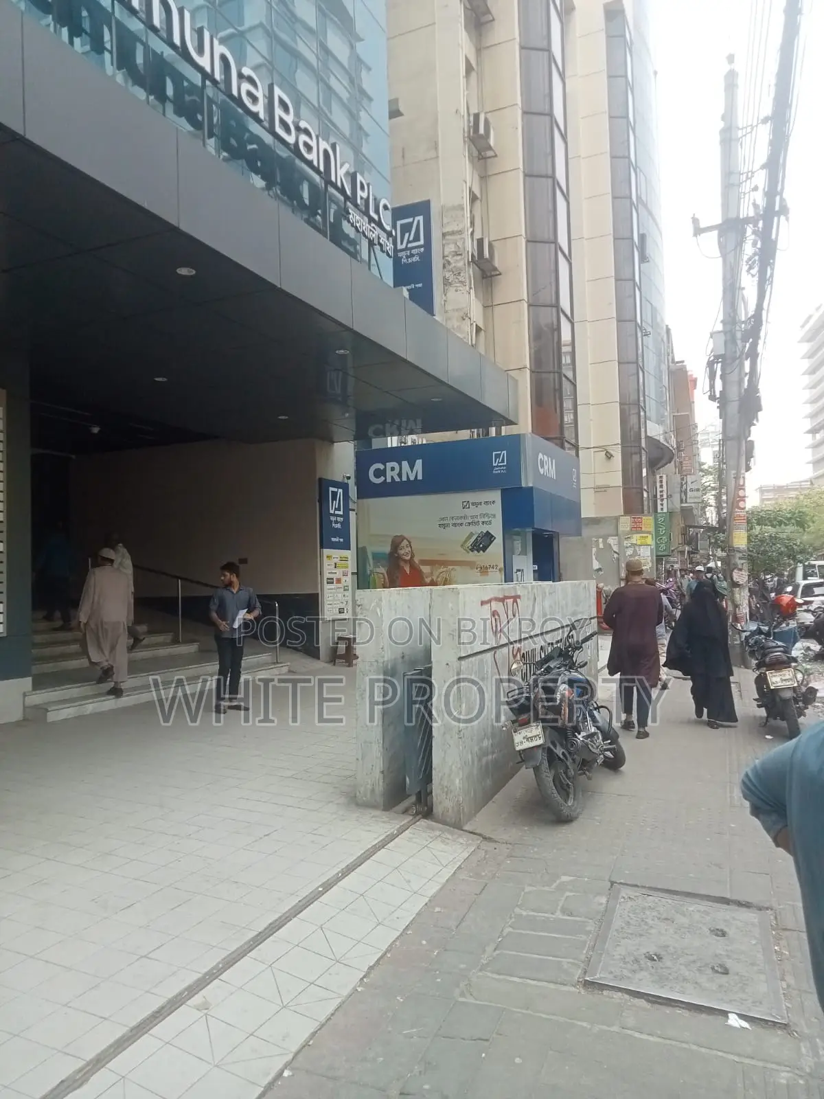 Mohakhali Link road Opposite of Hotel Zakariya in Gulshan