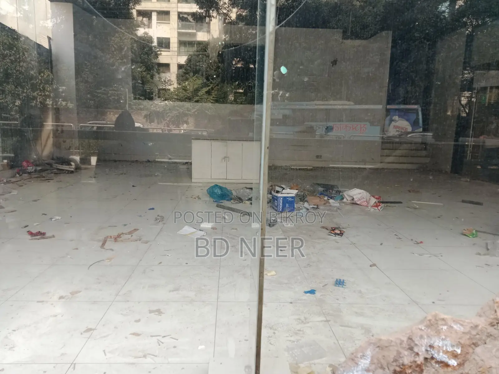 commercial 1600 sft coffee shop/ Show room rent in banani 11 in Banani