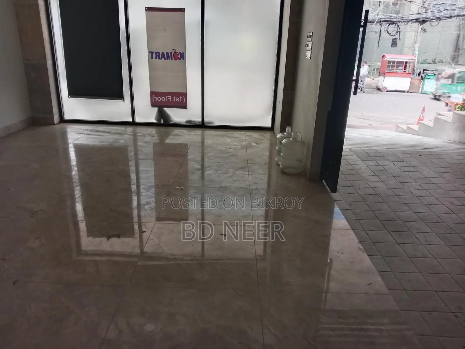 Ground floor 750 sft rent for coffee shop /resturent /other at gulshan 2 in Gulshan