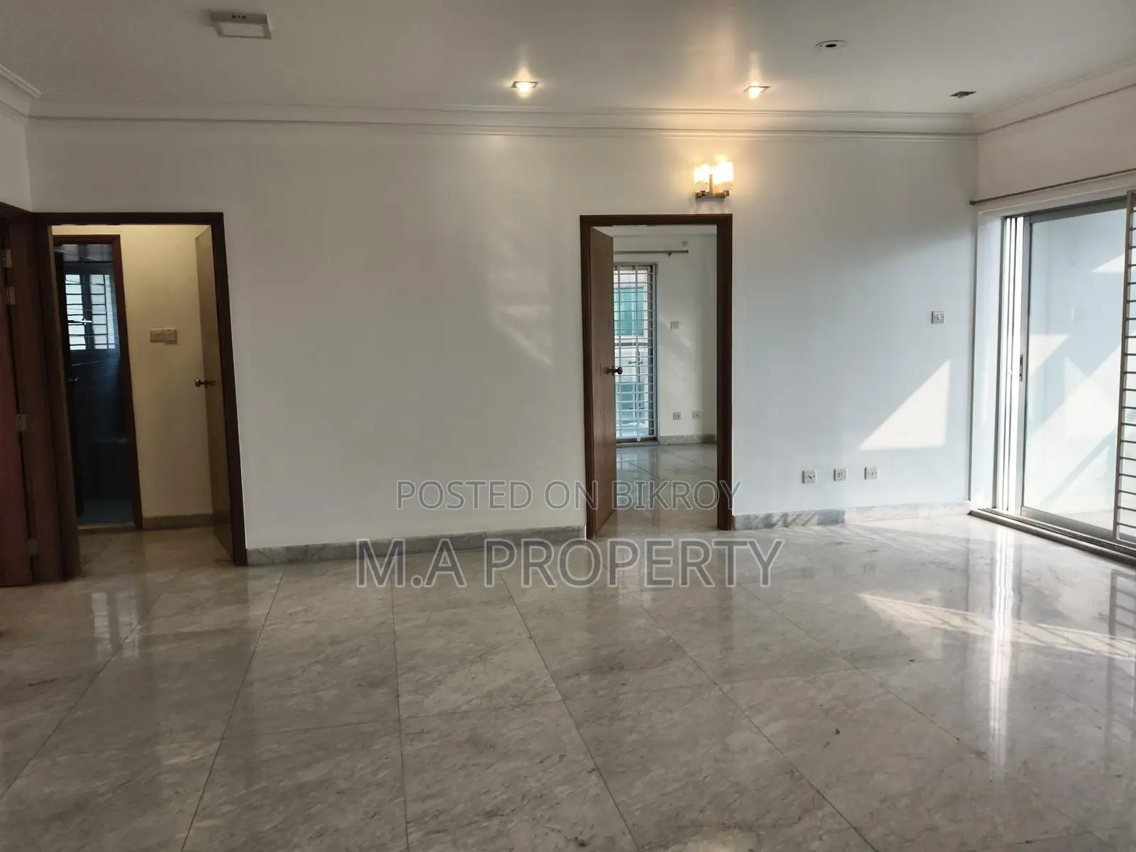 Duplex 4-Bed, Apartment Rent 5000Sqft Gulshan North in Gulshan