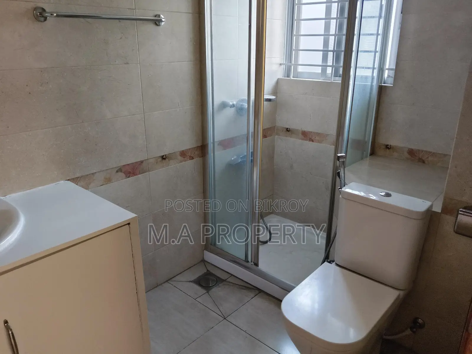 Duplex 4-Bed, Apartment Rent 5000Sqft Gulshan North in Gulshan