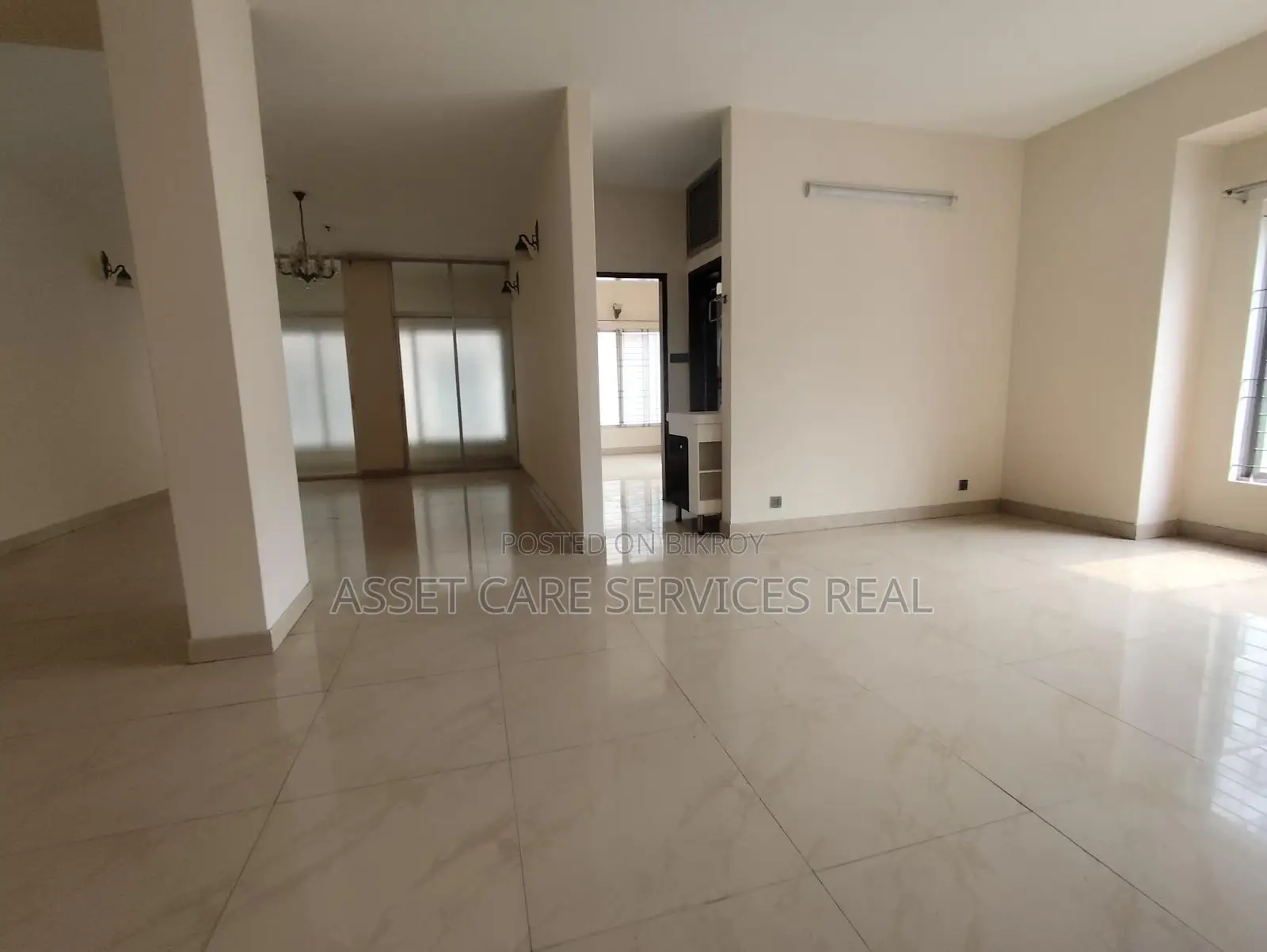 2600-Sqft Office Space Rent Baridhara Diplomatic Zone in Baridhara