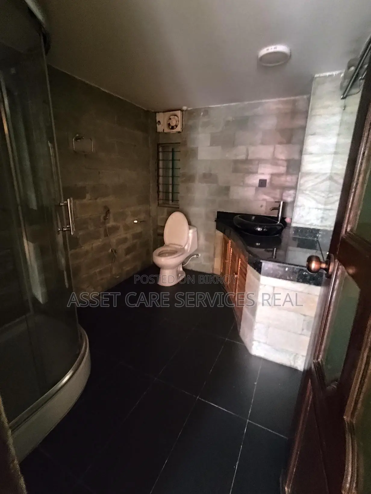 2600-Sqft Office Space Rent Baridhara Diplomatic Zone in Baridhara