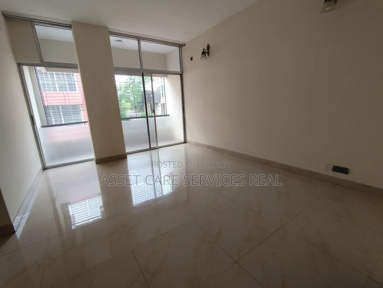 2600-Sqft Office Space Rent Baridhara Diplomatic Zone in Baridhara