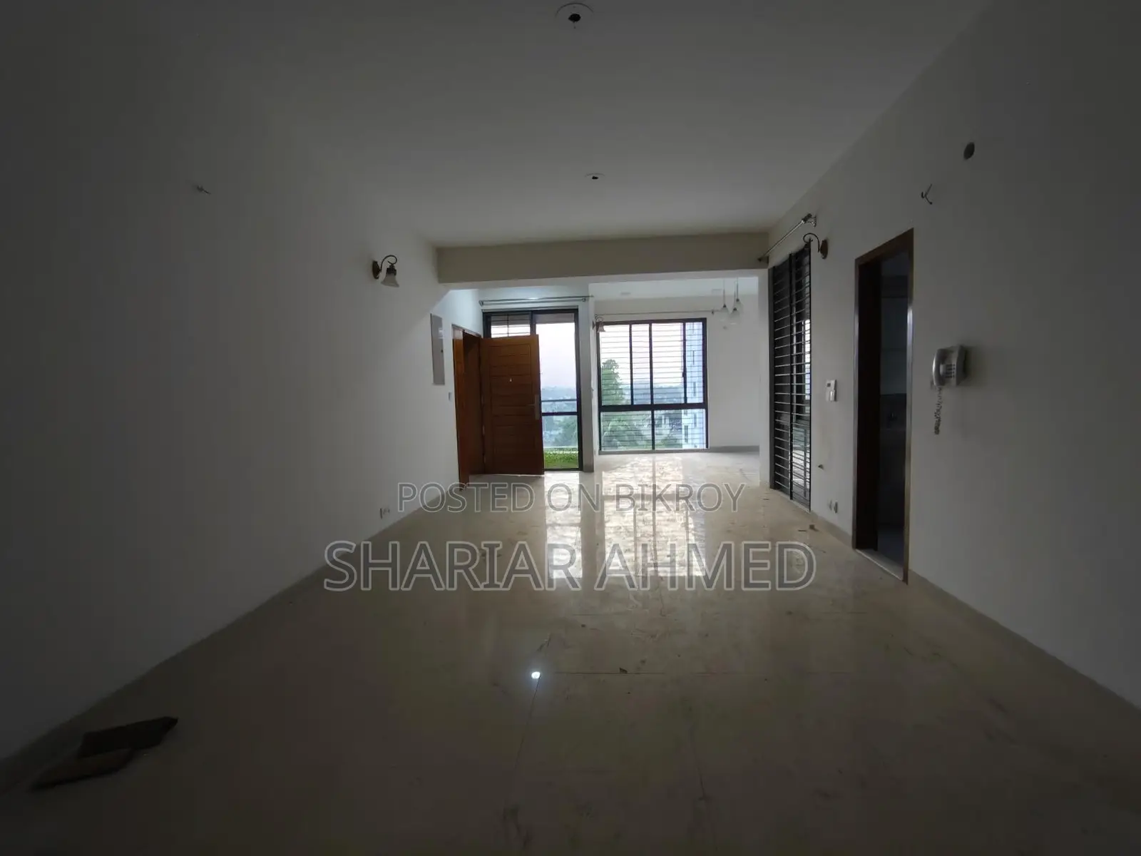Gorgeous 2400 Sqft 3 Bed Un-Furnished Apartment For Rent In Gulshan in Gulshan