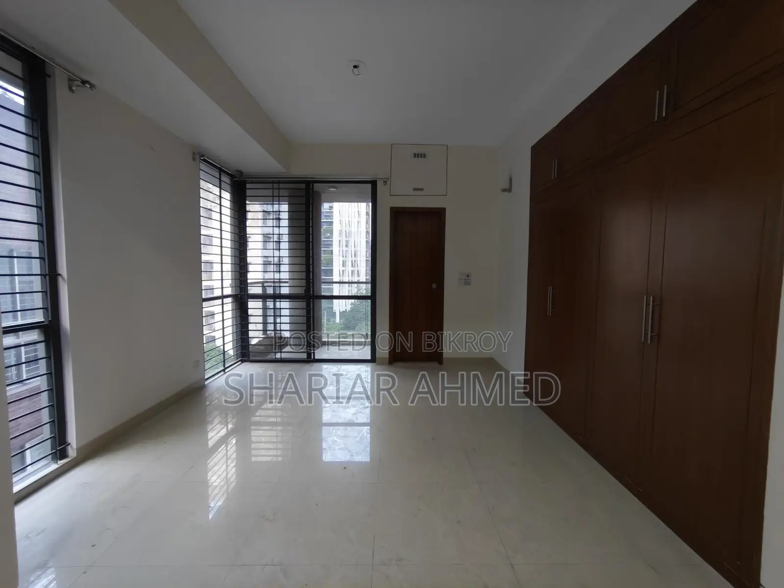 Gorgeous 2400 Sqft 3 Bed Un-Furnished Apartment For Rent In Gulshan in Gulshan
