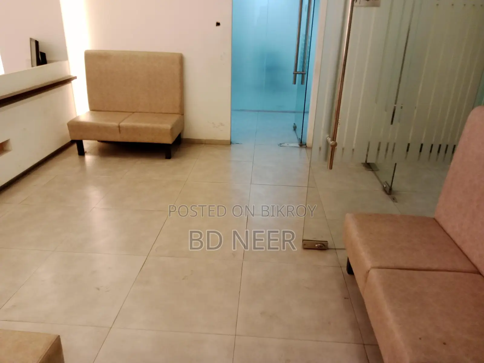 Commercial semi furnish 3400 sft office space available in Gulshan 1 in Gulshan