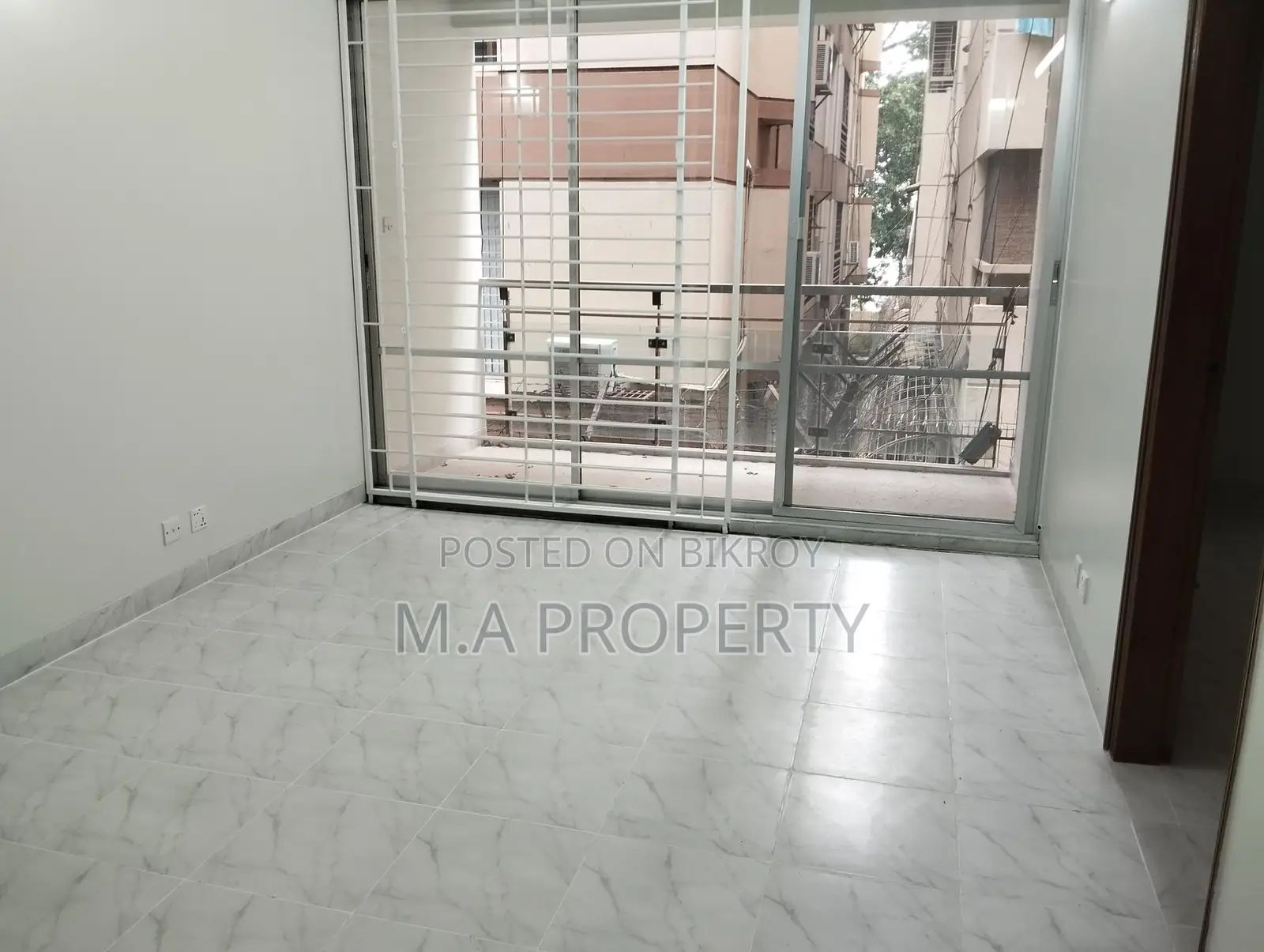 GOOD QUALITY UNFURNISHED FLAT RENT IN GULSHAN 2 in Gulshan