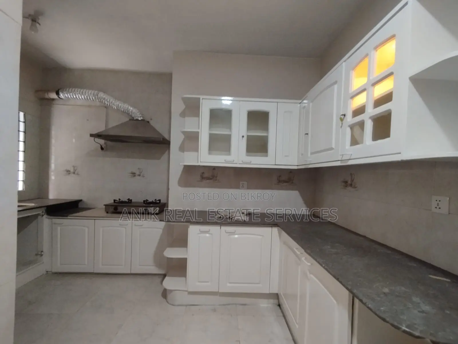 Good Quality 3 Bedroom Un Farnised Flat Rent At Gulshan 2 in Gulshan