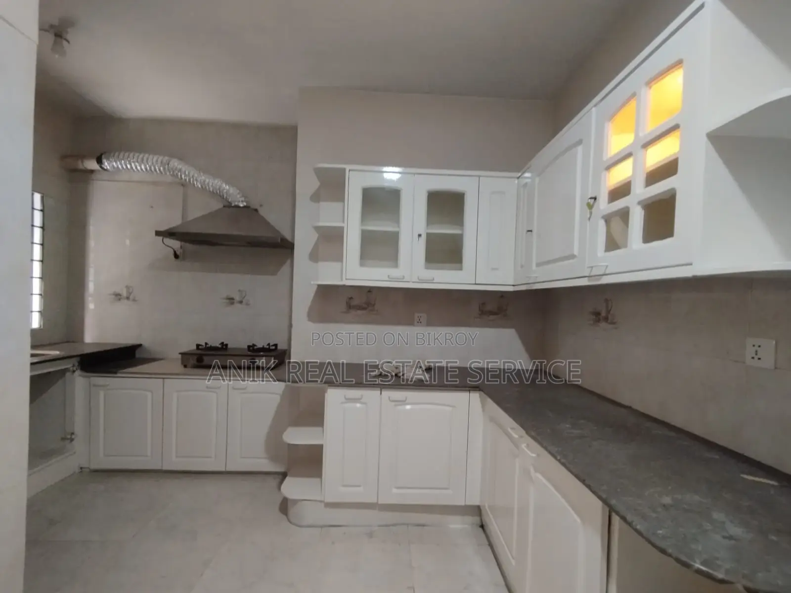 Good Quality 3 Bedroom Un Farnised Flat Rent At Gulshan 2 in Gulshan