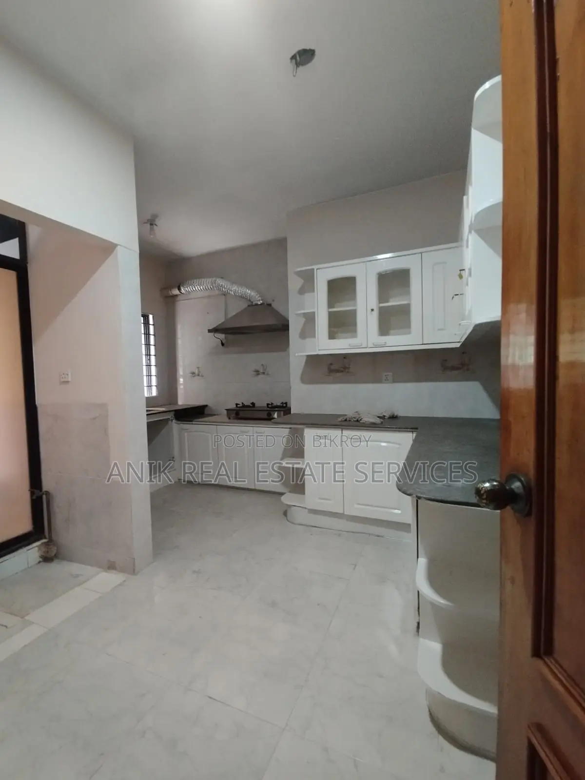 Good Quality 3 Bedroom Un Farnised Flat Rent At Gulshan 2 in Gulshan