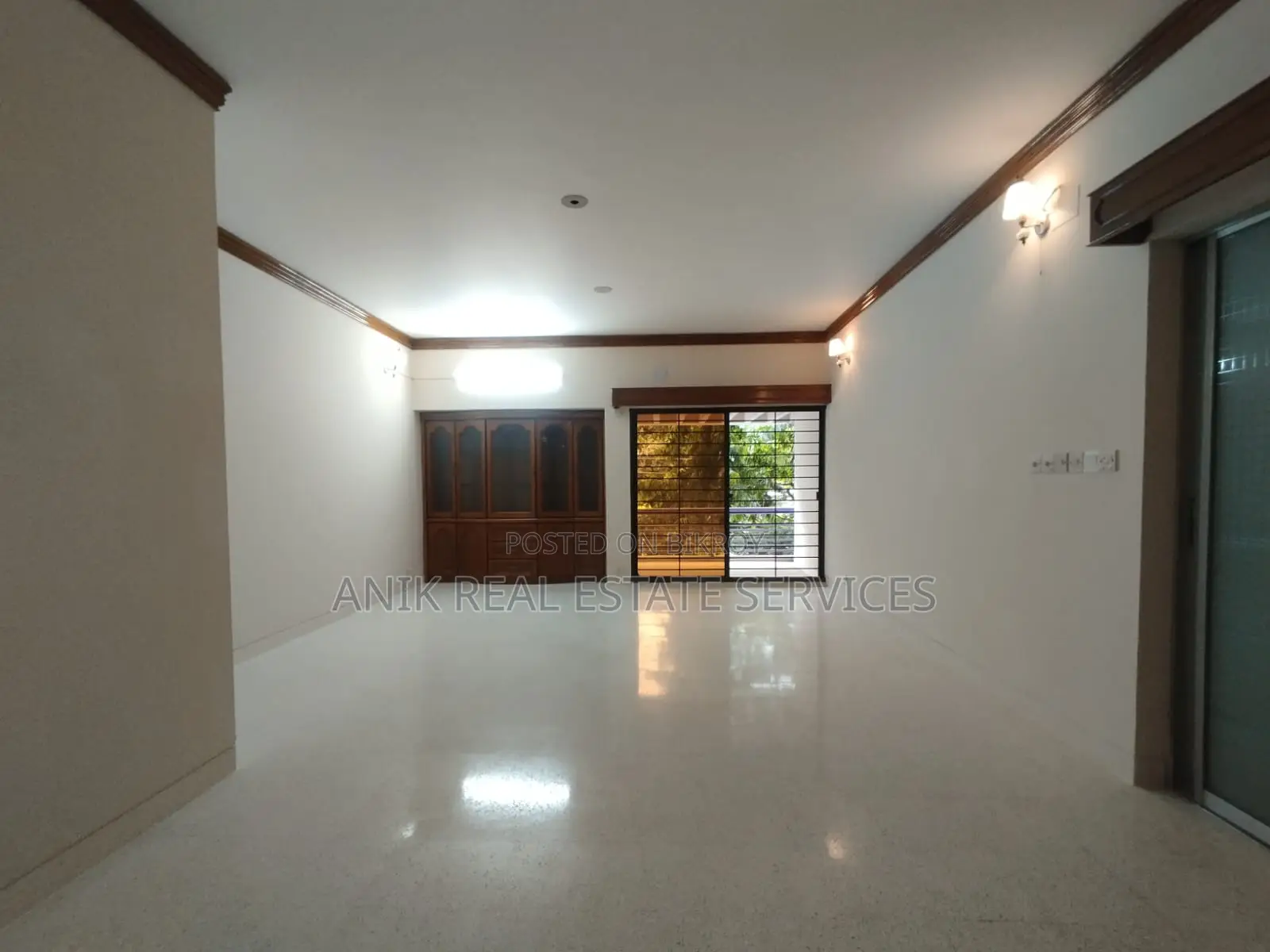 Good Quality 3 Bedroom Un Farnised Flat Rent At Gulshan 2 in Gulshan